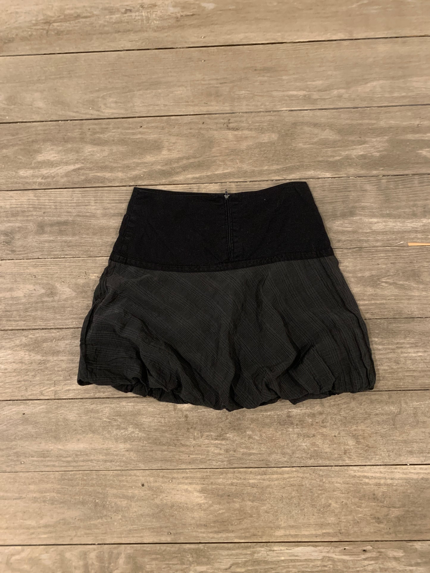 button skirt size s/m