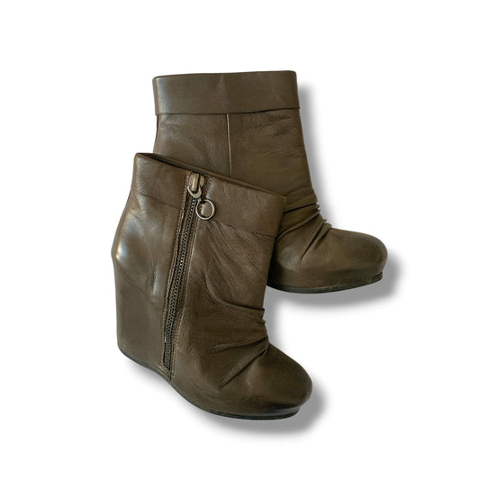 ash wedges 38