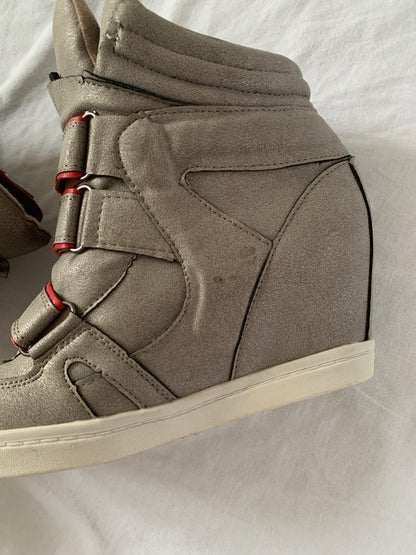 wedge sneaker size 38