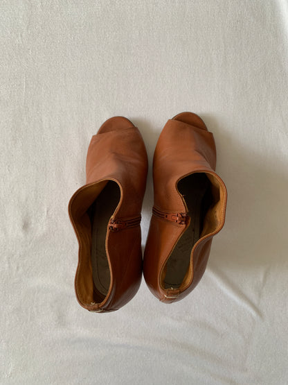 mm6 peep toes 38