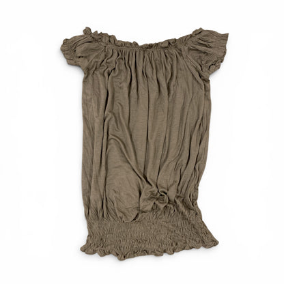 ruffled shirt size xs/s