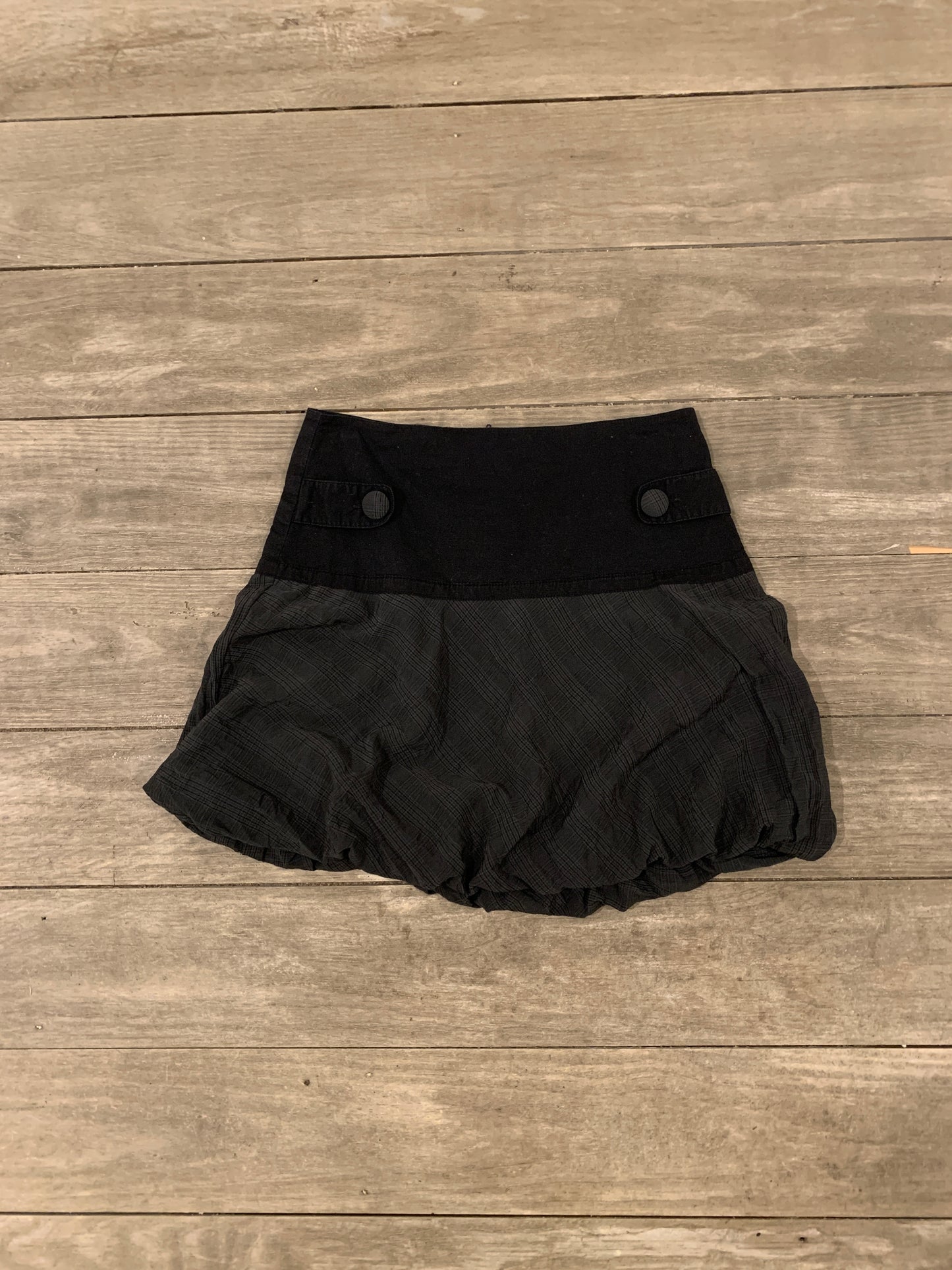 button skirt size s/m