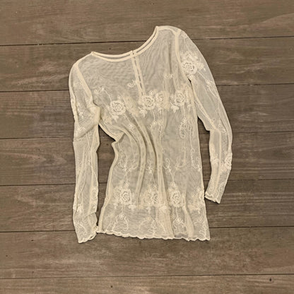 creme lace longsleeve size xs/s