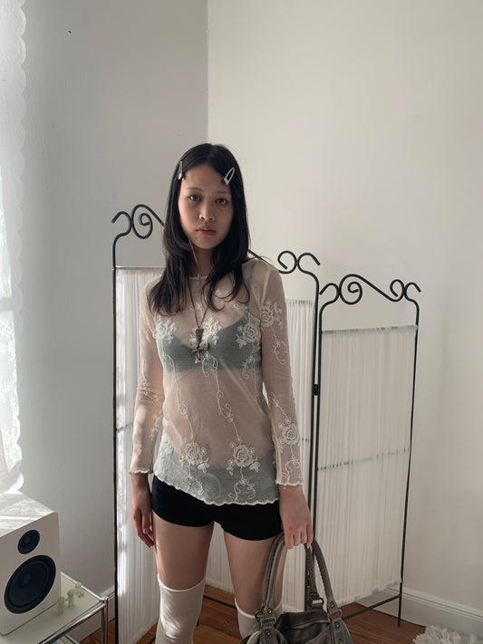 creme lace longsleeve size xs/s