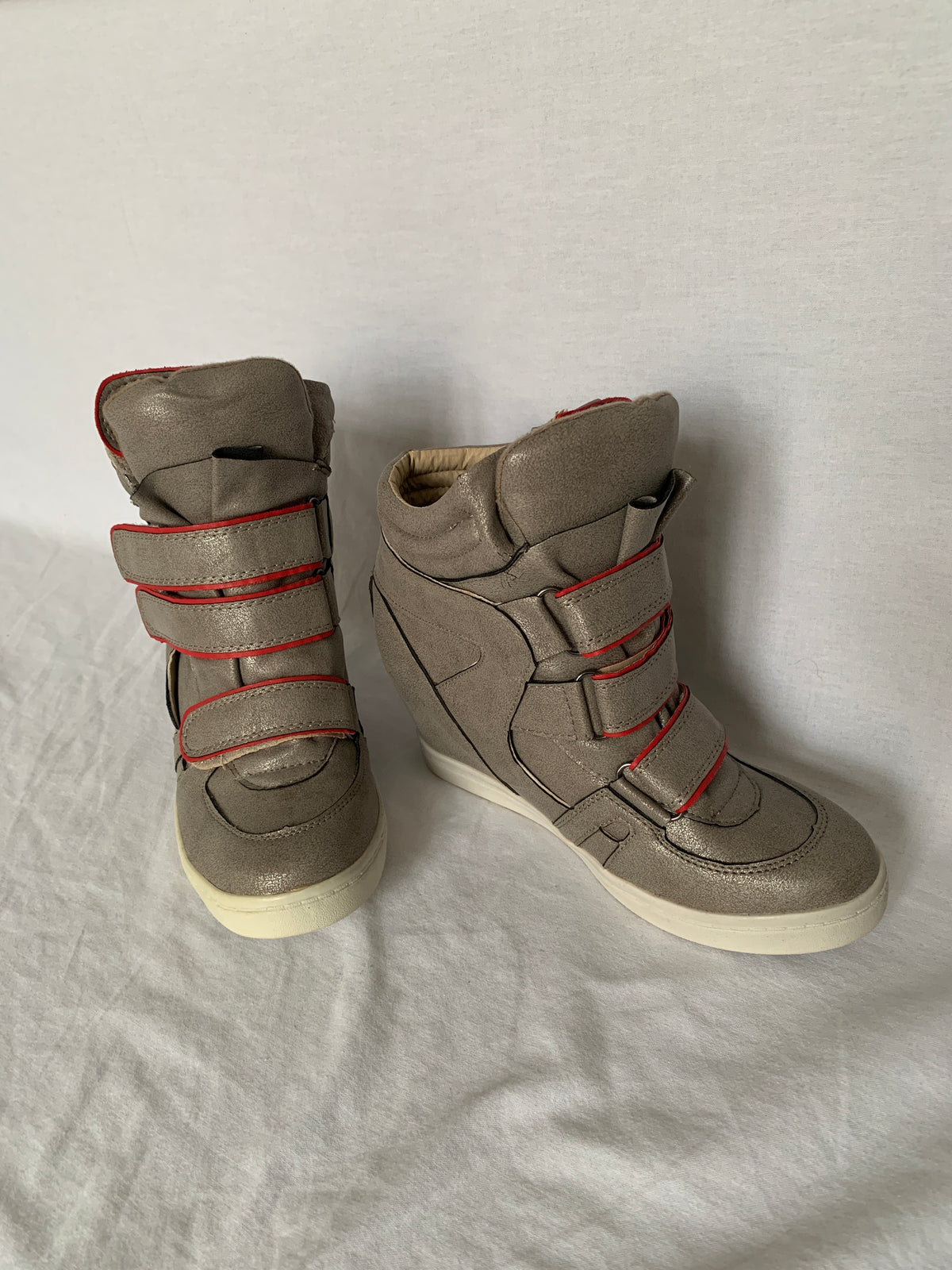 wedge sneaker size 38