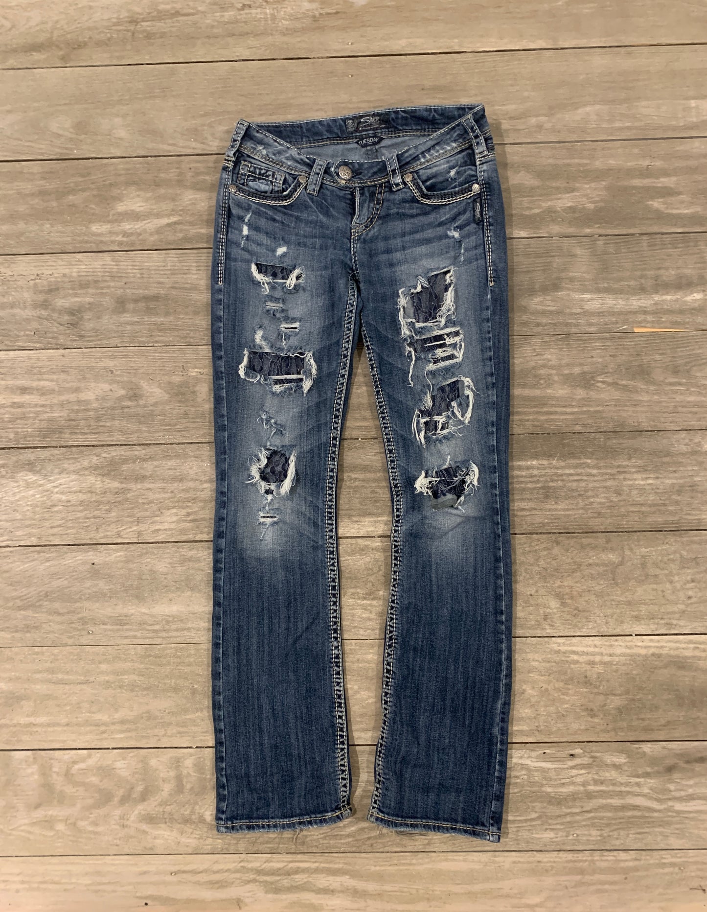 distressed low waist jeans size w25/l31