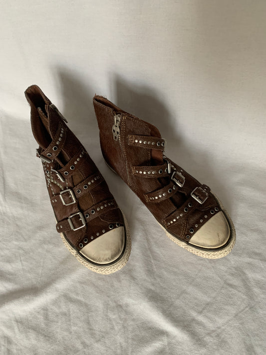 studded fur ash sneaker size 37