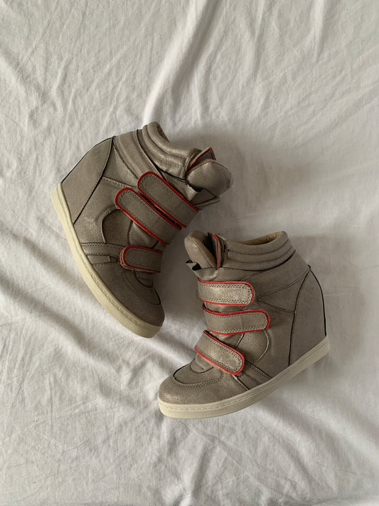 wedge sneaker size 38