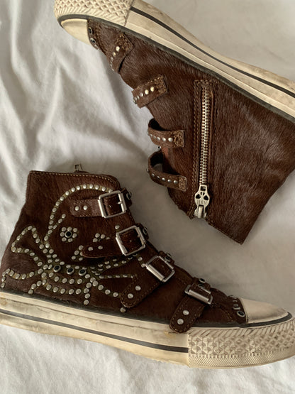 studded fur ash sneaker size 37