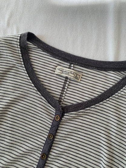 a&f henley size s