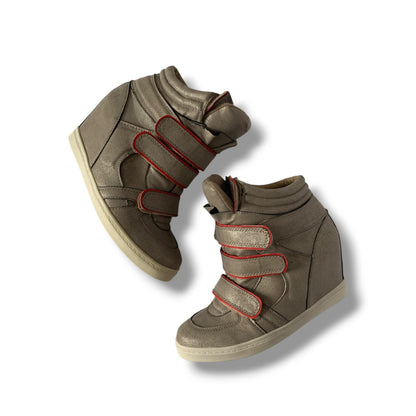 wedge sneaker size 38