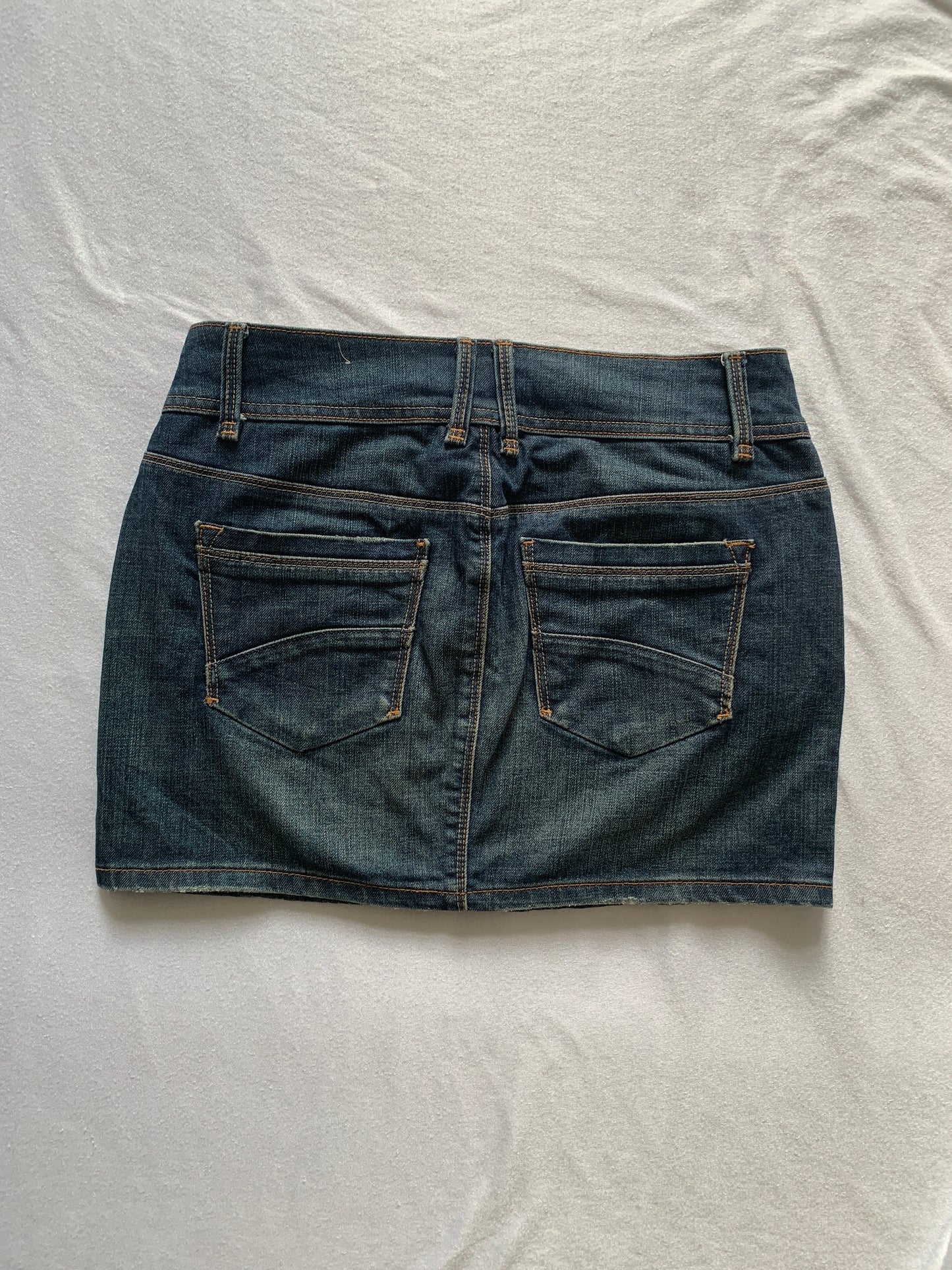 skirt size s