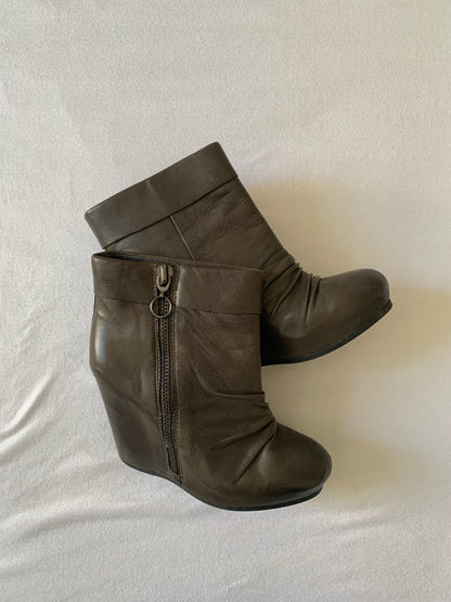 ash wedges 38