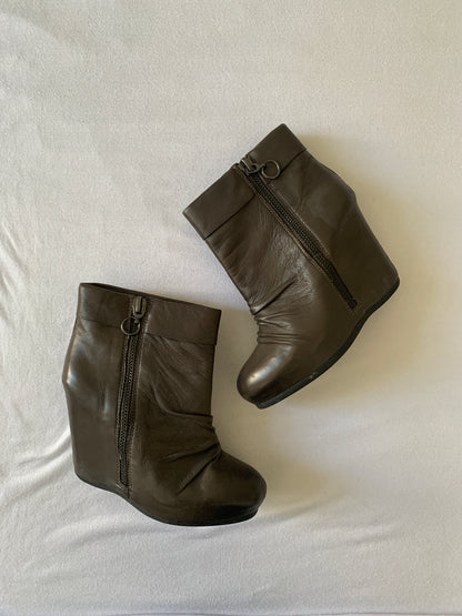ash wedges 38